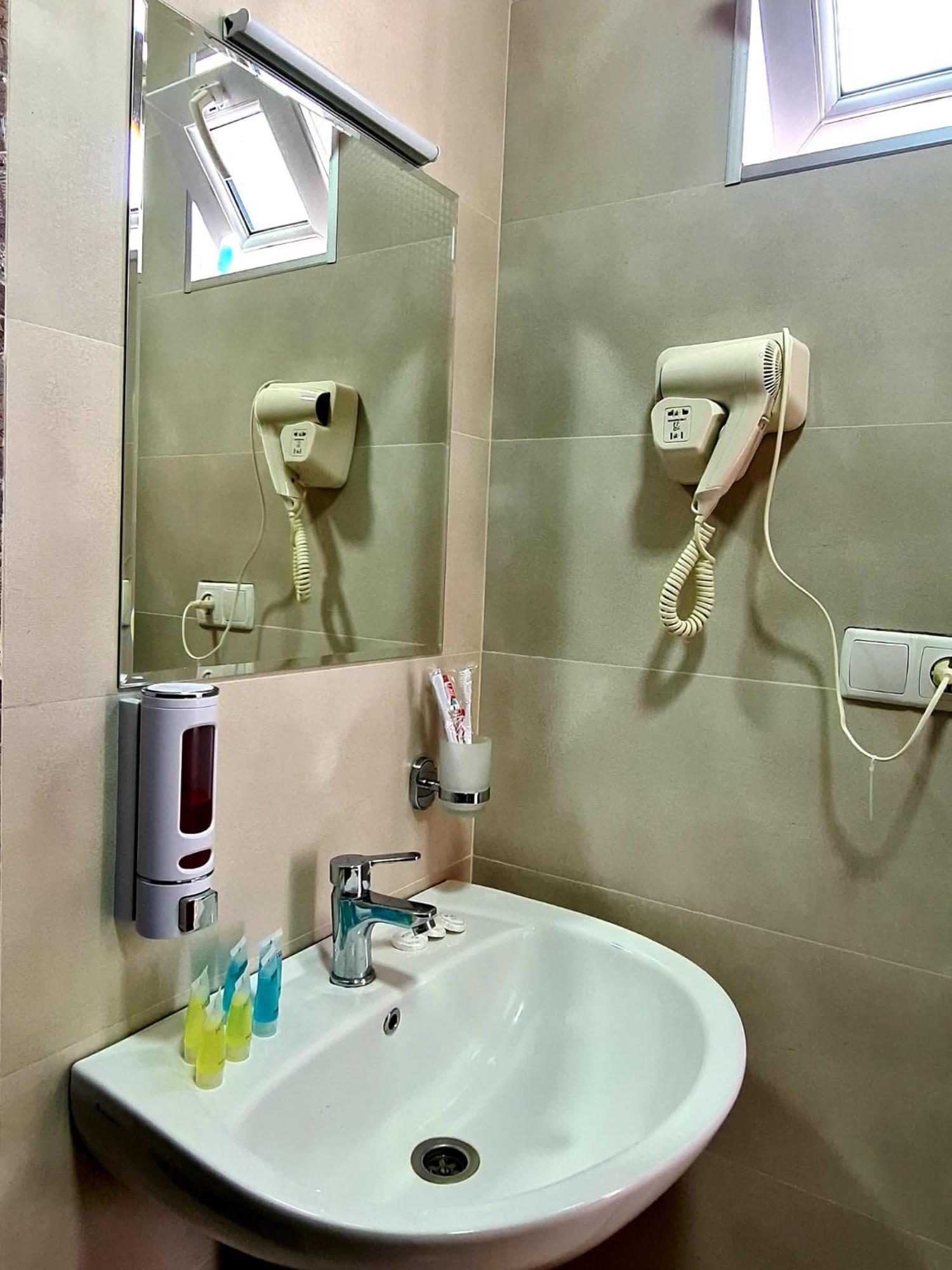 Baqari Inn Kazbegi Chambre photo