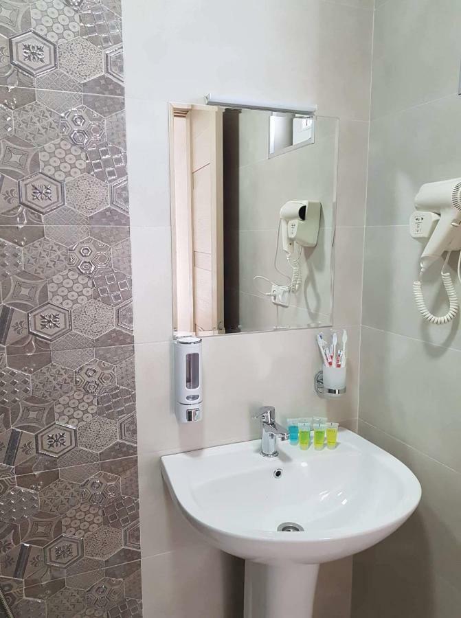 Baqari Inn Kazbegi Extérieur photo